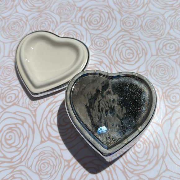 Heart Shaped Ceramic Jewelry Box - Picture 3 of 5